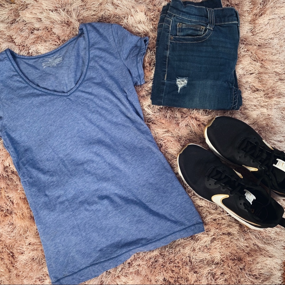 Victoria’s Secret Simple Blue V-Neck Tee | O/S